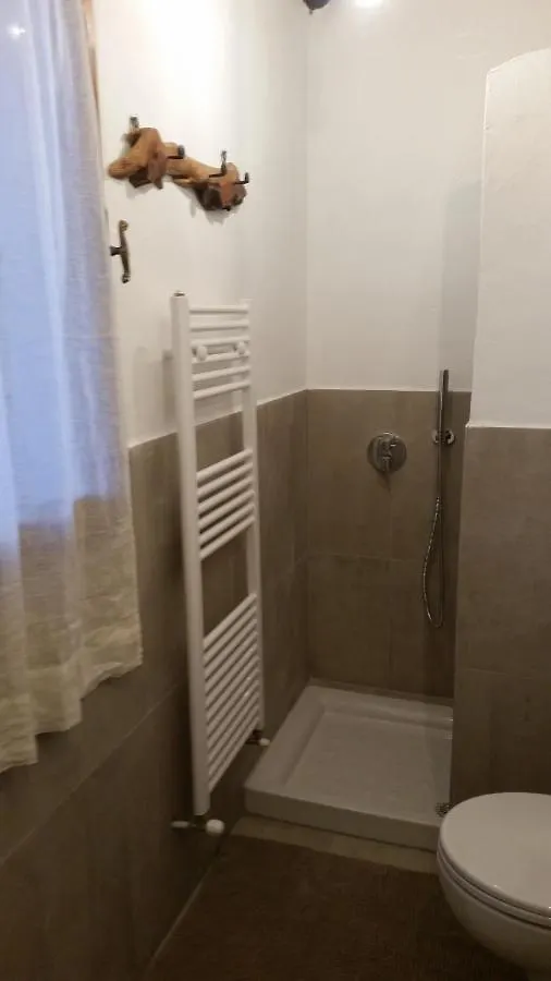 Delightful Cottage With Pool 몬테 페트로수 펜션