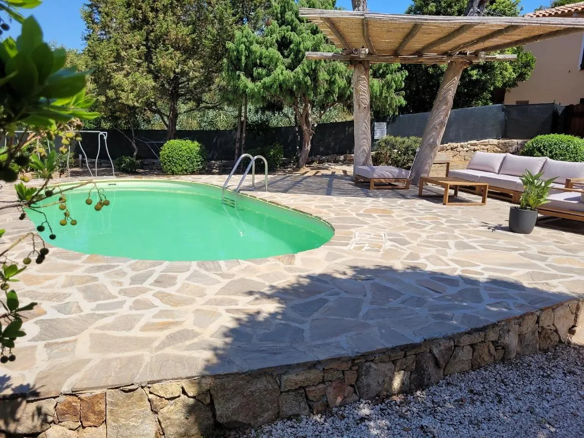Delightful Cottage With Pool 몬테 페트로수